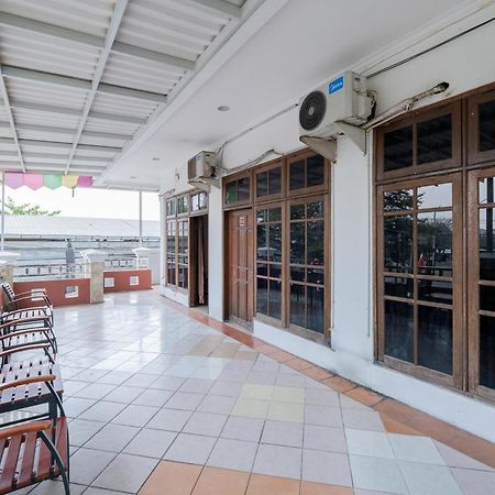Reddoorz Plus @ Gunungsari Surabaya Kedurus Eksteriør bilde